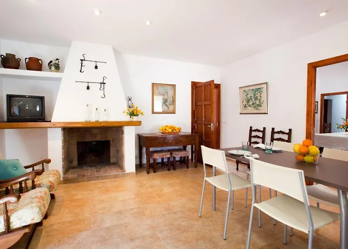 Casa vacanze Gemuetliches Haus In Der Naehe Von Und Cala S-vicenc By Interhome *