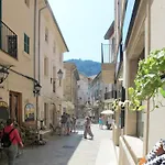 Gemuetliches Haus In Der Naehe Von Und Cala S-vicenc By Interhome 別荘 ポレンサ