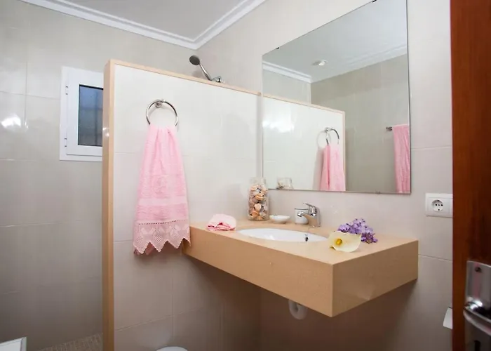 Tatil Evi Gemuetliches Haus In Der Naehe Von Und Cala S-vicenc By Interhome *